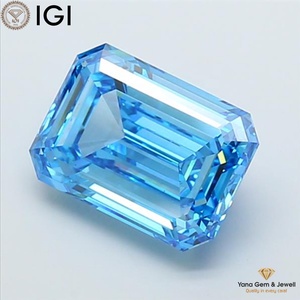 Elegante Diamante Cultivado en Laboratorio con Corte Esmeralda de 7.01 Quilates, Color Azul Intenso, Claridad VS1, Certificado IGI para Anillos Personalizados - Product Image 5