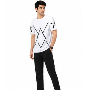 Camiseta Gráfica de Algodón para Hombre, Tela de Algodón Premium, Impresión Personalizada, Ropa Urbana, Proveedor OEM ODM, Camiseta Básica de Algodón Personalizada para Hombre - Product Image 6