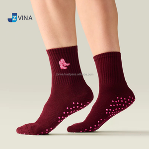 JZVINA Chaussettes antidérapantes pour femmes, chaussettes mi-mollet avec points en silicone, adaptées au yoga, au fitness et à un usage quotidien - Product Image 4