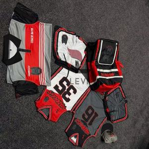 Ensemble de basket-ball personnalisable de haute qualité, respirant, tailles sur mesure, maillot et short imprimés, sac inclus - Product Image 4