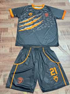Ensemble d'uniformes de football personnalisés sublimés Jaguars, imprimé camouflage noir et orange, polyester respirant, kit de football pour hommes adultes - Product Image 4
