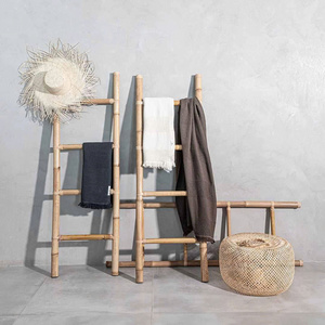 Échelle à serviettes en bambou à 5 marches, porte-plaids autoportant, en bambou massif, pour salle de bain, salon, chambre, personnalisable OEM, usine du Vietnam - Product Image 4