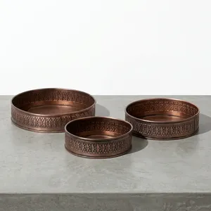 Plateaux de rangement ronds en fer au design artisanal, motif gaufré, luxe moderne, empilables, finition laquée, réutilisables pour l'organisation de table - Product Image 3