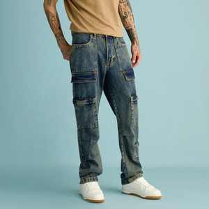 Jean cargo tendance et stylé pour homme, coupe streetwear, pantalon en denim respirant, parfait pour les looks décontractés et semi-formels, personnalisable - Product Image 2