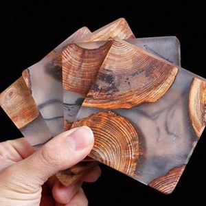 Posavasos de Resina de Lujo con Escamas Doradas, Posavasos Cuadrados de Resina y Madera con Vetas Naturales, Diseño Moderno, Antideslizantes, Juego de Decoración para Mesa - Product Image 1