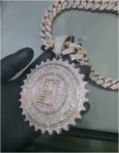 Collar de Diamantes Completo para Hombre de la Marca E Diamond Hip-Hop, Colgante de Moissanita Personalizado con Diseño de Engranaje, Venta al por Mayor para Unisex - Product Image 4