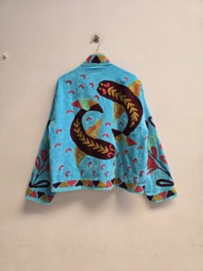 Veste Suzani en velours aquatique de qualité supérieure pour femme, broderie multicolore de poissons, manteau ethnique bohème, vêtements d'extérieur de créateur en gros - Product Image 2