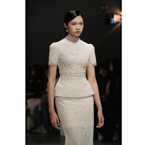 Blusas y Camisas Ecológicas LIZZIE LACE PEPLUM TOP Bordadas con Encaje para Uso Diario en Todas las Estaciones - Product Image 3