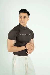 Men <b>Turtleneck</b> Short Sleeve Compression Shirt Slim Fit Solid Color Breathable Knitted Workout Gym Training <b>Top</b> - Product Image 3