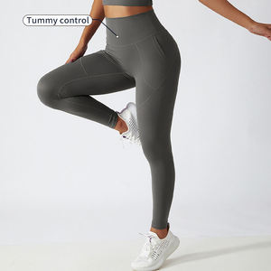 Ensemble de yoga pour femme : Crop top blanc à dos croisé et leggings taille haute longueur intégrale, sans couture, extensible dans les quatre sens, deux pièces pour l'entraînement - Product Image 2