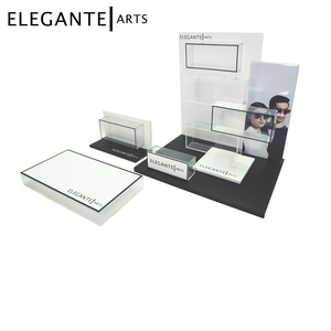 Exhibidor de Madera con Ventana Óptica - Product Image 4