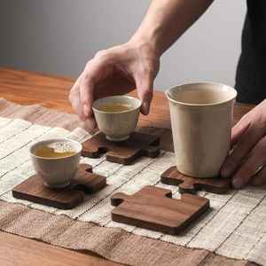 Sous-verre en bois fait main pour table de puzzle, design moderne pour tasses, mugs, accessoires de table par Universal Overseas - Product Image 2