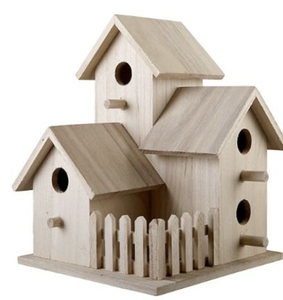 Nichoir en bois de luxe, fabriqué avec un style de toit traditionnel, pour la présentation en extérieur dans le jardin - Product Image 6