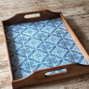 Plateau de service en bois émaillé de qualité supérieure, antidérapant, décoratif, avec poignée découpée, pour petit-déjeuner, thé, café, nourriture, idéal pour hôtel - Product Image 1