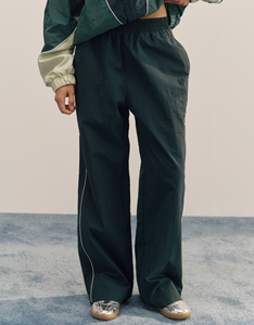 Pantalon de survêtement OEM/ODM pour femme, design personnalisé, couleur unie, avec bandes latérales contrastantes, taille mi-haute, coupe ample, en tissu de haute qualité - Product Image 1