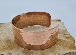 Elegante y Sencillo Brazalete de Cobre, Accesorio Hecho a Mano, Brazalete de Cobre Puro - Product Image 6