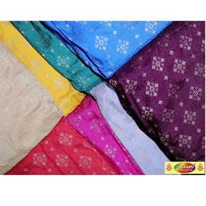 Tissu brocart en nylon 100% teignable |   Tissu jacquard à motifs floraux géométriques |   Textile à motifs tissés traditionnels |   Tissu léger - Product Image 4