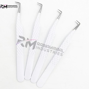 Offre exceptionnelle RMI March Expo : Pince à épiler pour extensions de cils, pointe argentée et blanche, acier inoxydable, personnalisée, pointe à 90 degrés - Product Image 3