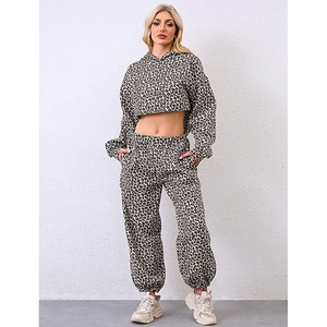 Conjunto Deportivo de Mujer en Algodón y Poliéster, Sudadera con Capucha Anti-Pilling y Pantalones Deportivos hasta el Tobillo, Ropa Deportiva Transpirable e Informal - Product Image 2