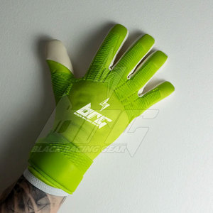 Lightweight Football Goalkeeper <b>Gloves</b> Professional Customized Soccer Goalie <b>Gloves</b> High Grip German Latex Palm Custom Match - Product Image 2