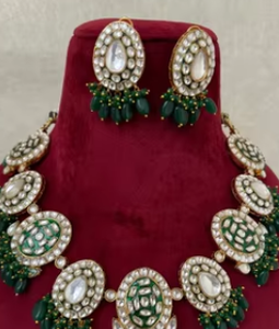 ชุดโชคเกอร์เจ้าสาวสีเขียวหลวงสร้อยคอแฟชั่นเพทายประกายออกแบบมาสำหรับผู้หญิงสำหรับงานแต่งงานงานหมั้น - Product Image 2