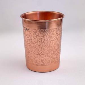Gobelet à boire artisanal en cuivre avec gravure florale ornée, tasse à eau traditionnelle en métal pour la maison, les restaurants et les cadeaux - Product Image 5