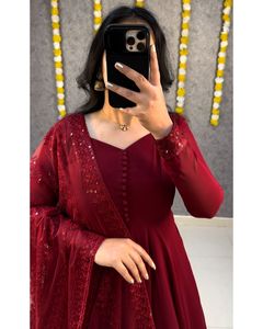 Vestidos Anarkali Tradicionales Indios de Material Georgette con Trabajo Sifli y Dupatta de Tela de Red para Bodas, Vestidos a Bajo Precio - Product Image 5