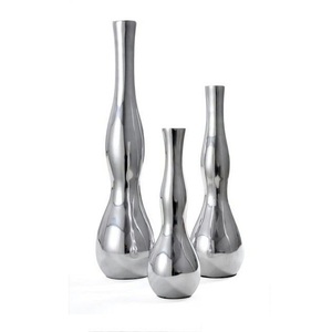 Jarrón de Aluminio Fundido, Accesorio Artístico para Decoración del Hogar, Diseñado para Aportar Profundidad Decorativa y Elegancia Moderna a Interiores - Product Image 3