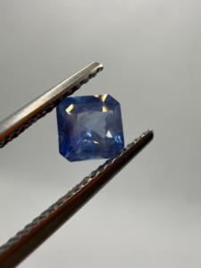 Saphir bleu bleuet naturel 5 mm 1,02 ct, pierre précieuse facettée en vrac, effet chromatique, certifié par un tiers, origine LK, bijoux - Product Image 4