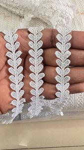 Tela Bordada de Poliéster/Algodón Importada, Ecológica, con Patrón Floral, Estilo Elegante, Calidad Duradera - Product Image 4