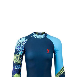 Haut de sport compressif à manches courtes Solid Trader Premium Activewear, séchage rapide, confortable, extensible, pour l'entraînement, protection anti-UV - Product Image 4