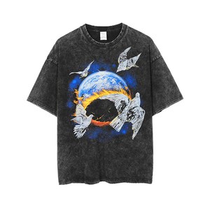 Camiseta Gráfica Vintage Desgastada para Hombre, Oversize, Negra Lavada con Detalle de Agujeros, Estilo Urbano Casual de Algodón para Verano - Product Image 3