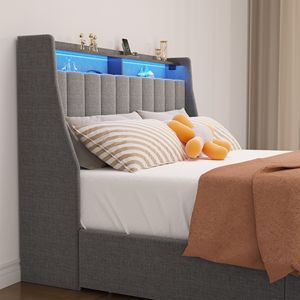 Letto matrimoniale grigio chiaro con LED e cassetti contenitore portatili, testiera con ali, letto imbottito - Product Image 6
