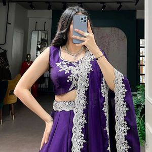Lehenga brodé en soie Rangoli avec perles tubulaires, paillettes et fils, accompagné d'un chemisier non cousu et d'un dupatta, prix de gros par Royal Export - Product Image 5