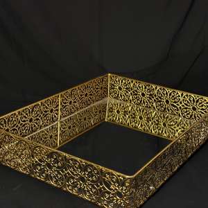 Plateau de service artisanal doré avec miroir en verre, plateau à chocolat, plateau de service Ramadan, panier-cadeau, plateau de dîner, décoration d'intérieur - Product Image 1