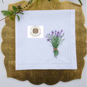 Ramo de cebollino de lino natural atado con cuerda, tonos verdes suaves que aportan un toque rústico y refinado a las mesas - Product Image 3