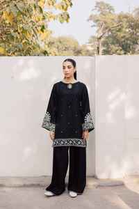 Camisa y Pantalón Bordados. Tela: Marina. Ajuste suave y cómodo: Fácil de poner - Product Image 4