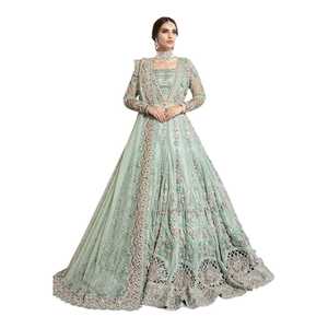 Robe de mariée élégante violette style robe de bal avec broderies, manches longues, col montant, longueur ras du sol, traîne cathédrale, style mère de la mariée - Product Image 1