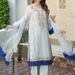 Ensemble de vêtements pour femmes en tissu lawn brodé de qualité supérieure avec dupatta, élégant et luxueux - Product Image 2