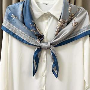 Foulard en Soie de Luxe pour Femme – Bandana Carré, Écharpe de Tête, Foulard Cheveux, Foulard Cou – Doux, Lisse, Toucher Satiné – Tendance Féminine - Product Image 4