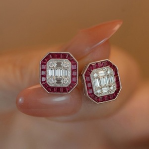 Pendientes Art Deco de Oro Blanco Sólido de 18K con Rubí Rojo, Diamantes Baguette en Racimo, Halo Octagonal, Joyería Fina al por Mayor - Product Image 2