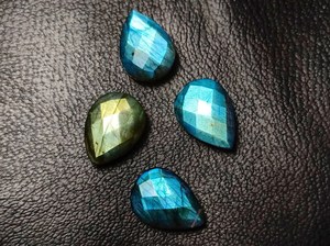 Lot de pierres de labradorite facettées en forme de goutte, 13x18mm, dos plat, cabochons polis, couleurs mélangées, pour la création de bijoux et l'artisanat - Product Image 5