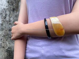 Brazalete de cuerno de búfalo y ágata estilo amor Feng Shui para mujer - Product Image 3