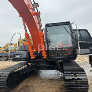 Excavadora de cadenas Hitachi ZX120-6 de 12 toneladas, usada, origen Japón, años 2018-2022, con motor Isuzu y bomba hidráulica, en stock, excelente estado. - Product Image 3