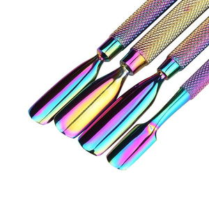 KAAMIR INSTRUMENTS Prix d'usine Ensemble de 4 repousse-cuticules en acier inoxydable arc-en-ciel, grattoir double face, cuillère de nettoyage, étui métallique - Product Image 5