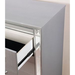 Comodino in legno con 2 cassetti e finiture in argento, con specchio decorativo - Product Image 4