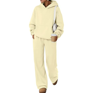 Ensemble de détente élégant pour femmes, sweat-shirt confortable et pantalon de survêtement à jambes larges - Product Image 1