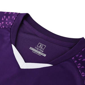 Ropa de Fútbol Resistente, Uniformes de Fútbol Personalizados |   Conjunto de Uniforme de Entrenamiento de Fútbol Sublimado, Camiseta y Pantalones Cortos de Fútbol - Product Image 2