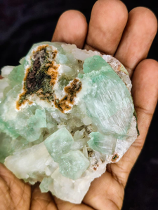 Apofilita Verde Natural con Clúster de Cristales de Stilbita, Espécimen Mineral Premium, Piedra Curativa, Calidad Coleccionable para Exhibición - Product Image 3