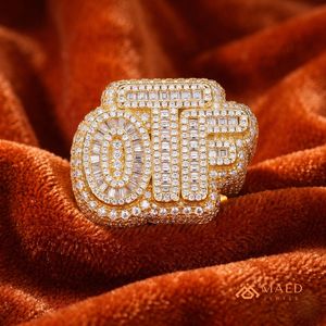 Anillo de Moissanita de Oro Sólido con Letra Inicial, Anillo con Incrustaciones de Baguette, Joyería Fina para Hombre, Regalo de Aniversario de Lujo - Product Image 5